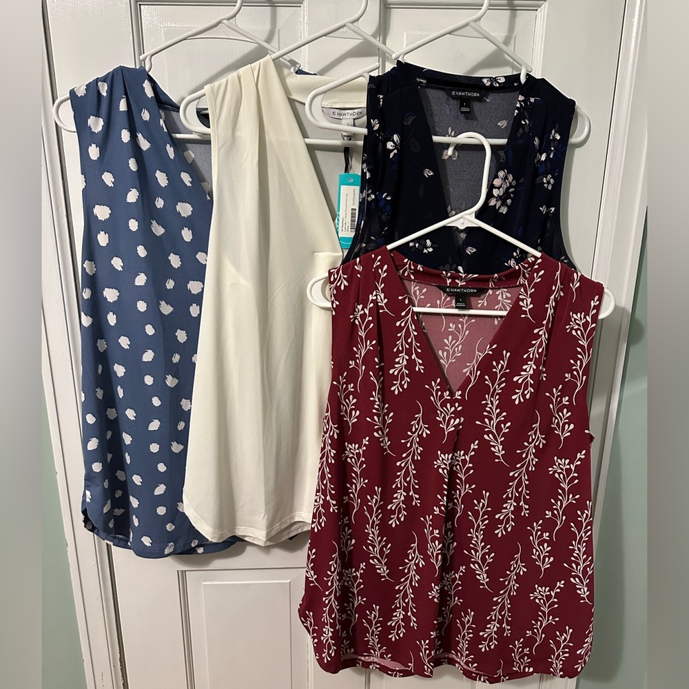 Bundle of 41 Hawthorn Gabriella V-Neck Stretch Knit Top, 4 tops, size Large